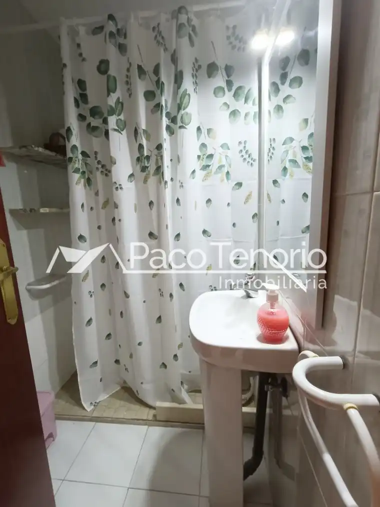 Baño de Piso en venta en La Antilla con Terraza, Amueblado y Horno