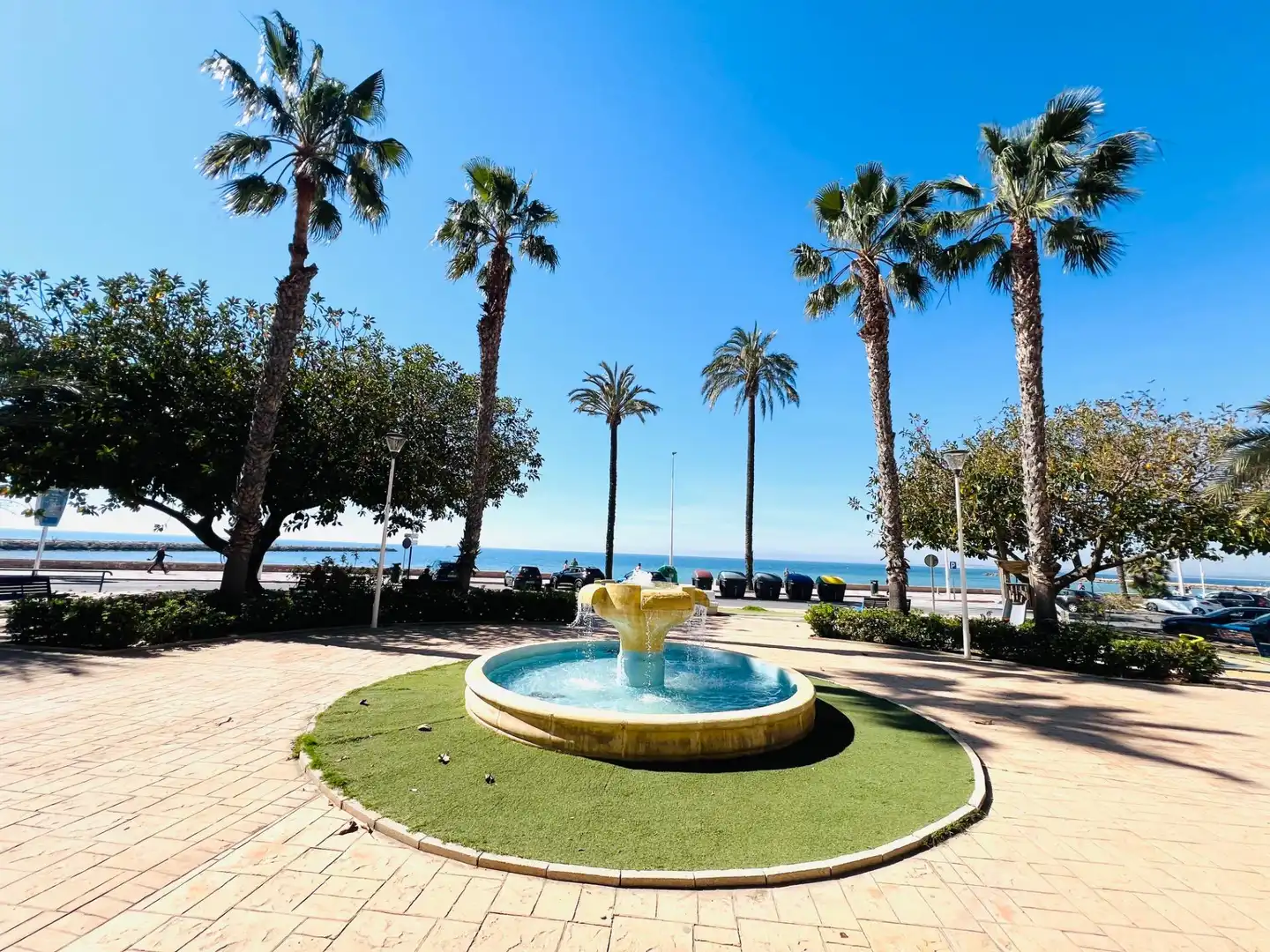Außenansicht von Wohnung zum Verkauf in Santa Pola mit Privatgarten und Terrasse