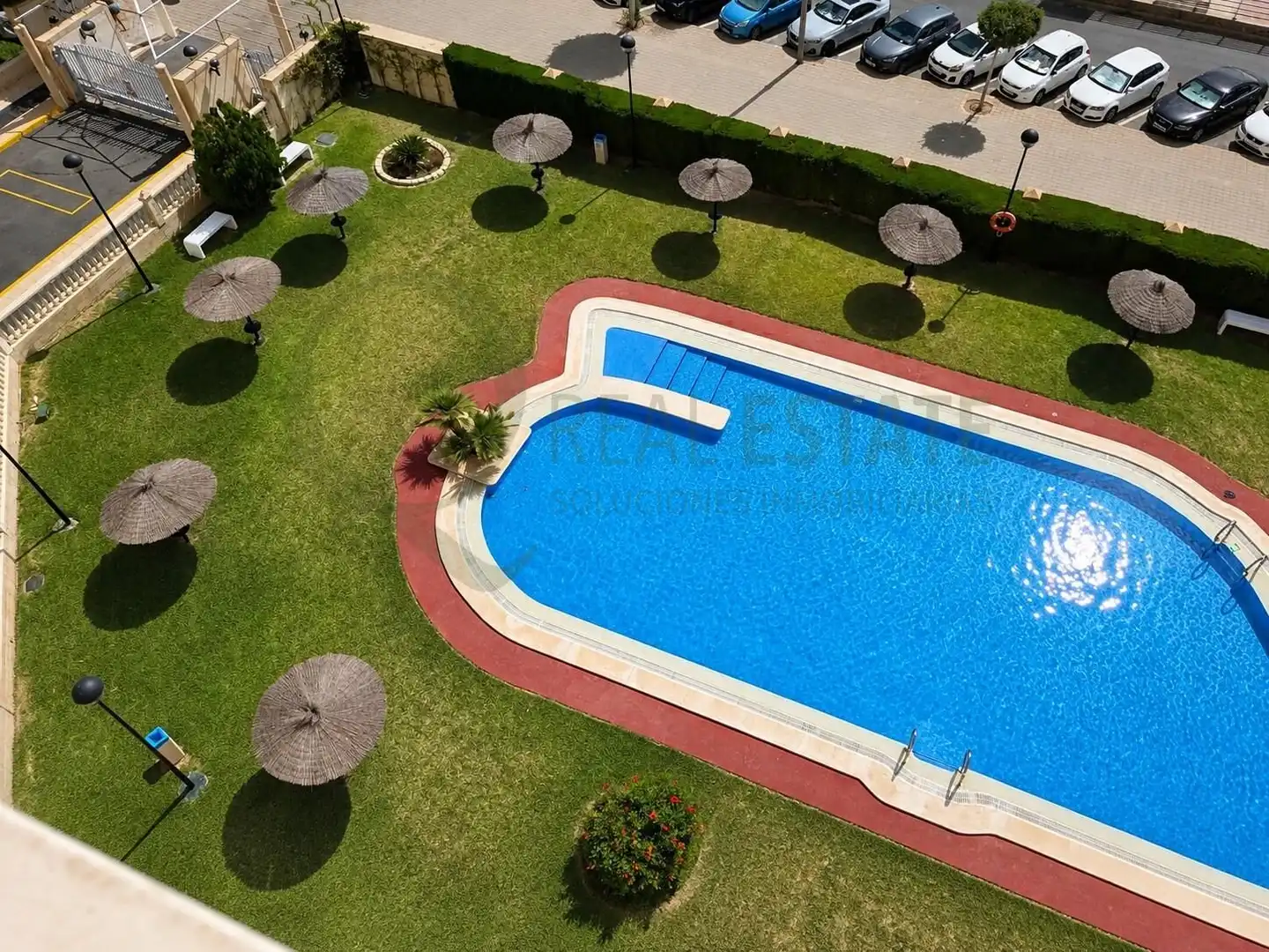 Piscina de Piso en venta en El Campello