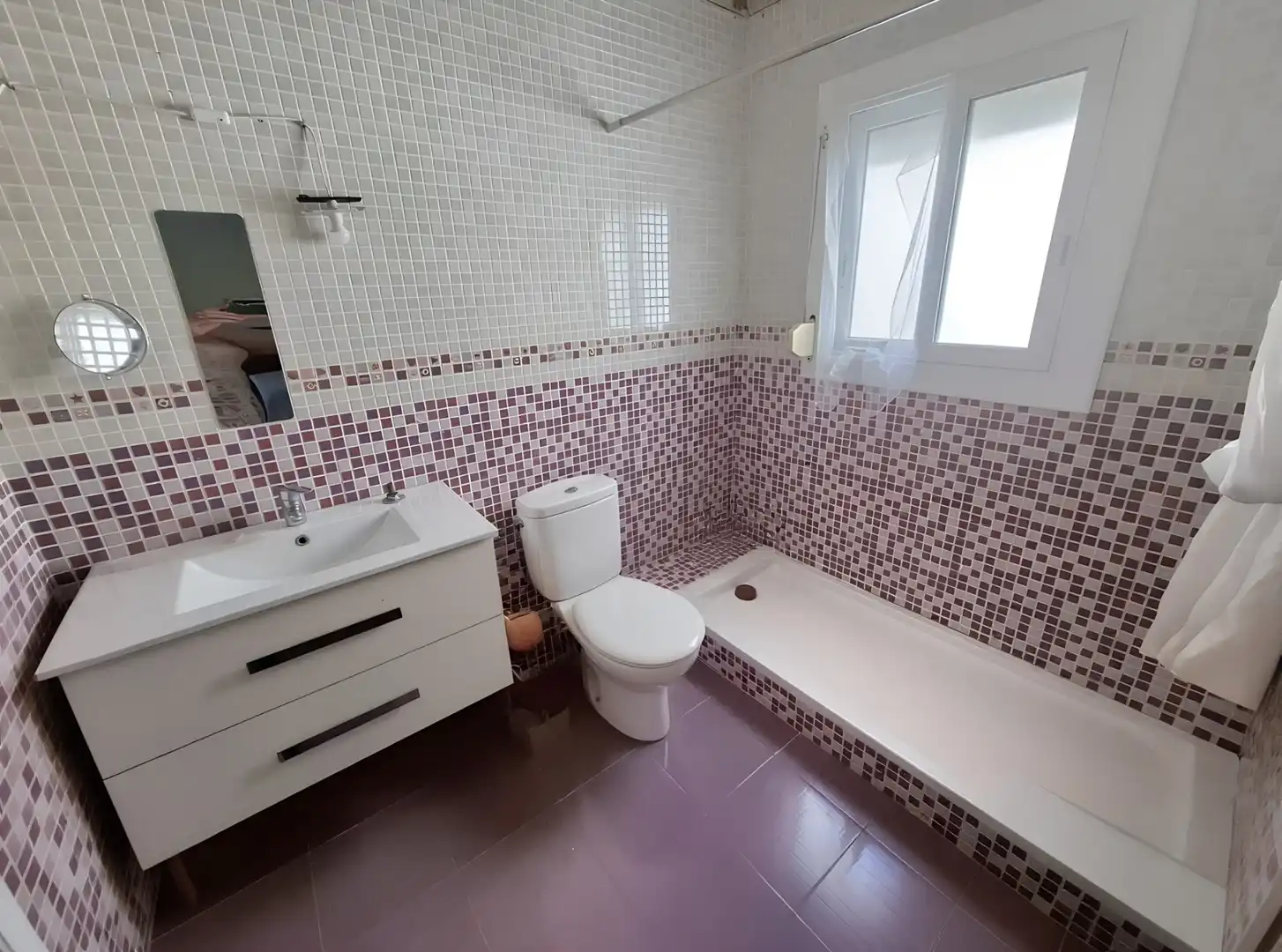 Baño de Ático en venta en Llançà con Calefacción y Terraza