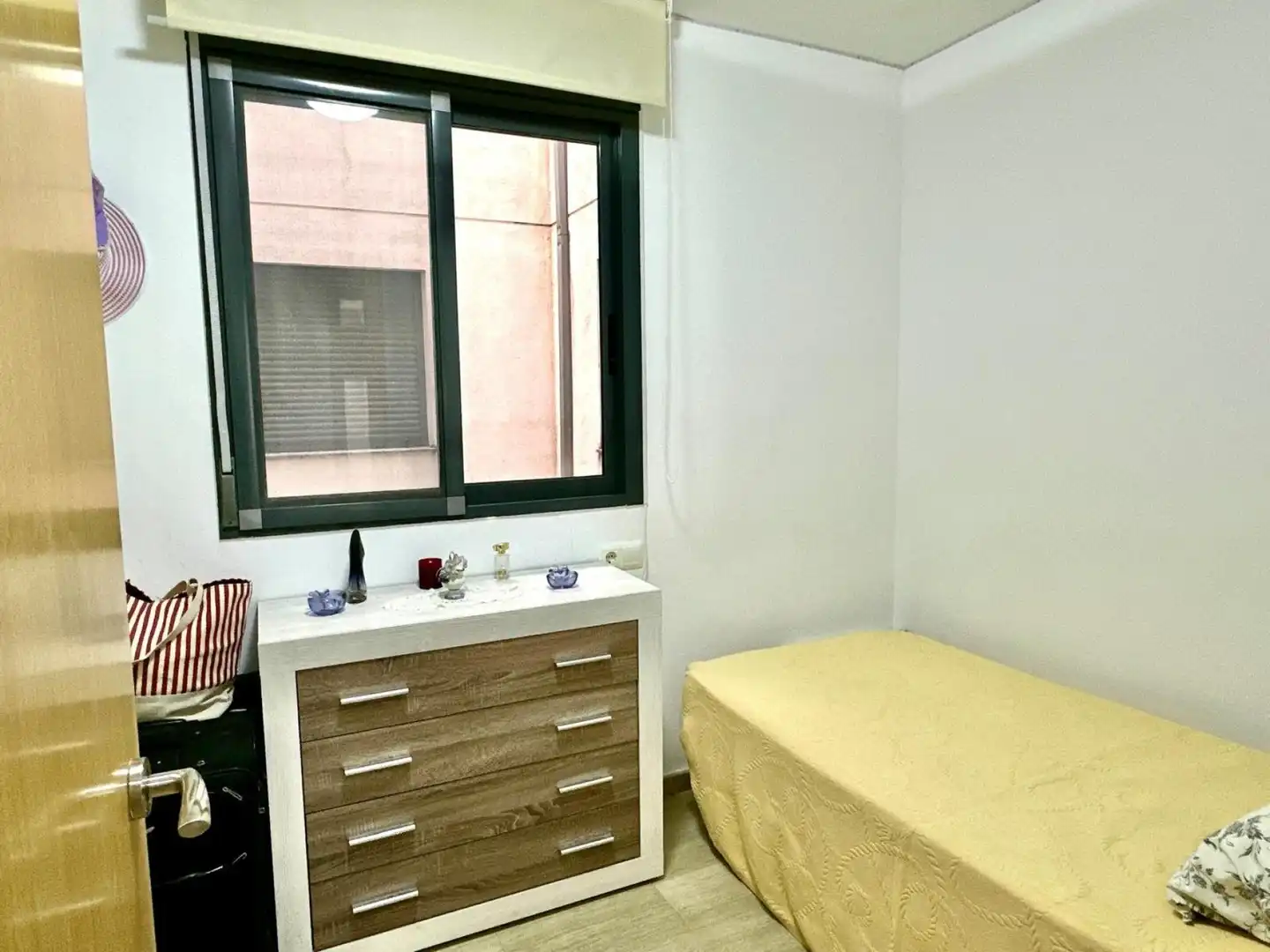 Bedroom of Flat for sale in Casco Urbano