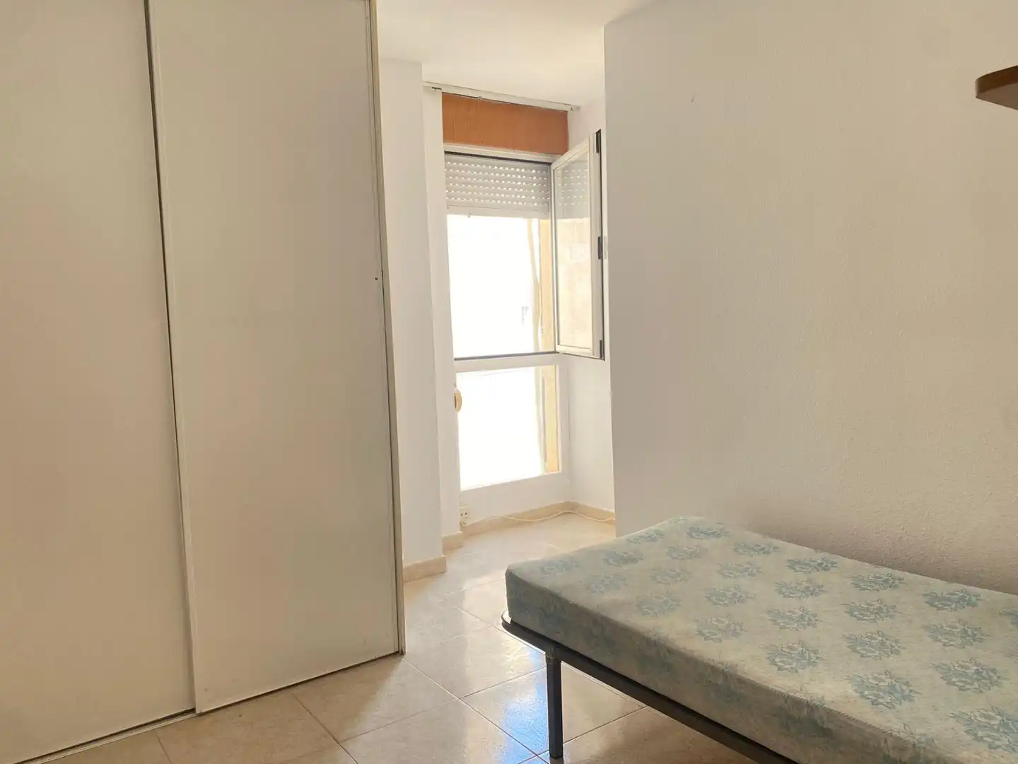 Schlafzimmer von Wohnung zur Miete in Águilas mit Möbliert und Balkon