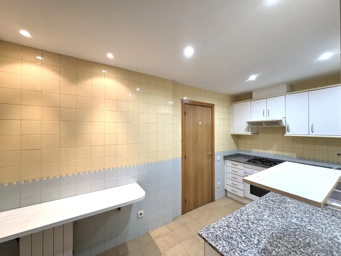 Cocina de Piso en venta en Barcelona con Calefacción, Parquet y Horno