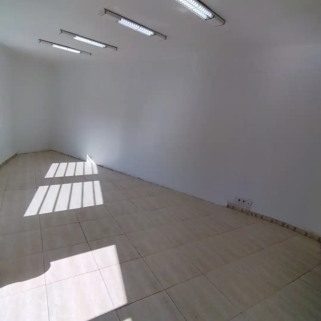 Geschaftsraum zur Miete in Santa Coloma de Gramenet
