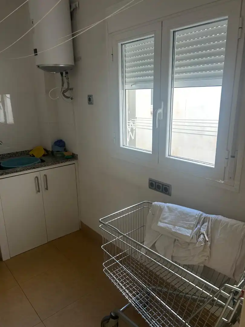 Habitación de Piso en venta en Lleida con Calefacción, Parquet y Amueblado