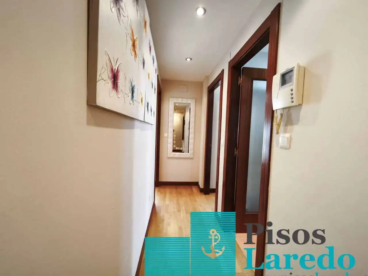 Piso en venta en Laredo con Calefacción, Parquet y Amueblado