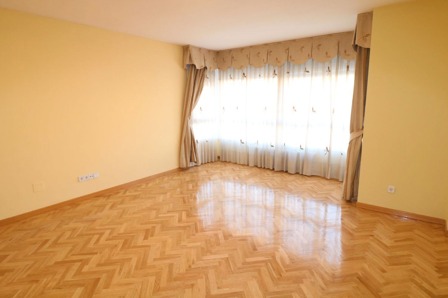 Bedroom of Flat to rent in Getafe  with Heating, Parquet flooring and Oven