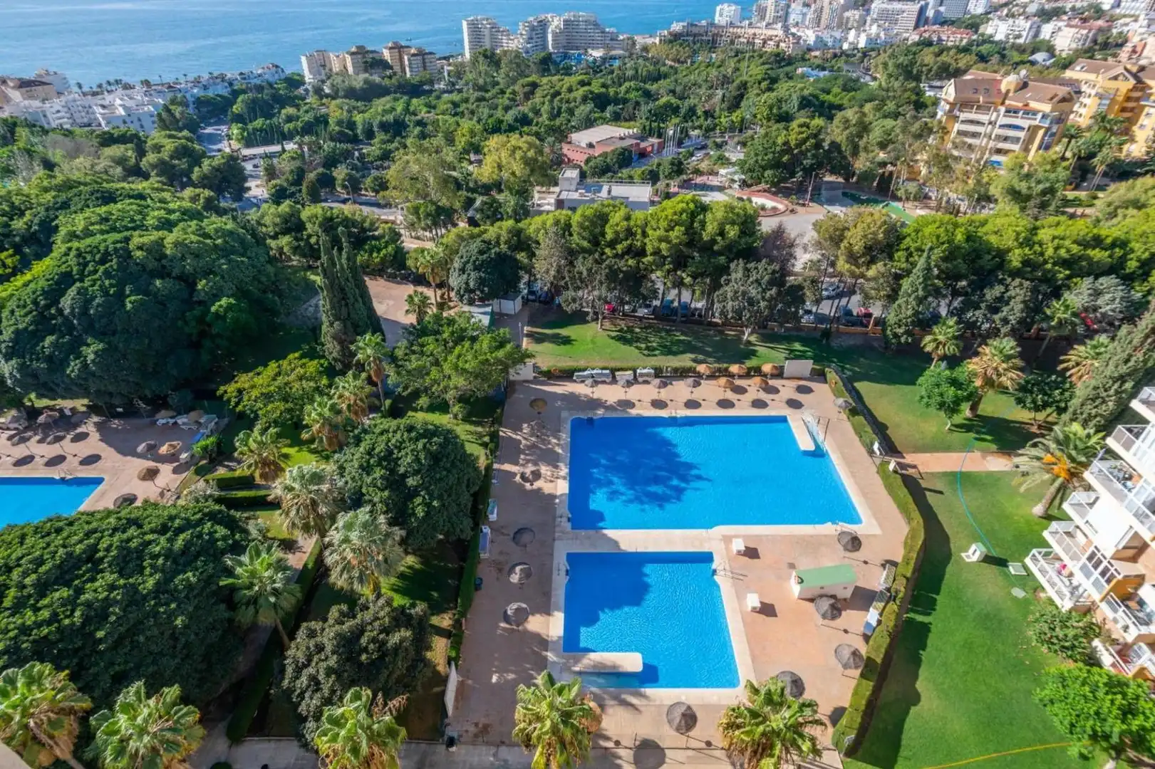 Piscina de Estudio en venta en Benalmádena con Aire acondicionado, Calefacción y Amueblado