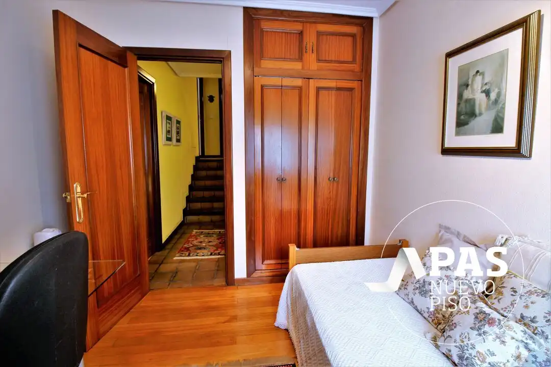 Casa adosada en venda en Santander amb Calefacció, Jardí privat i Terrassa