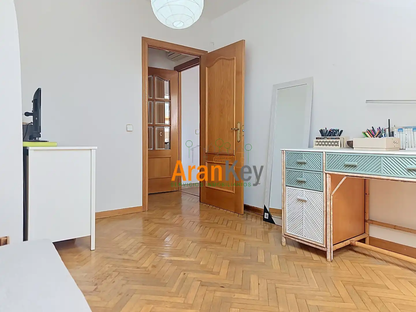 Flat for sale in Aranjuez  with Air Conditioner, Heating and Storage room