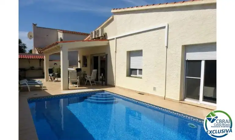Casa con jardín en venta en Montgrí, imagen 4