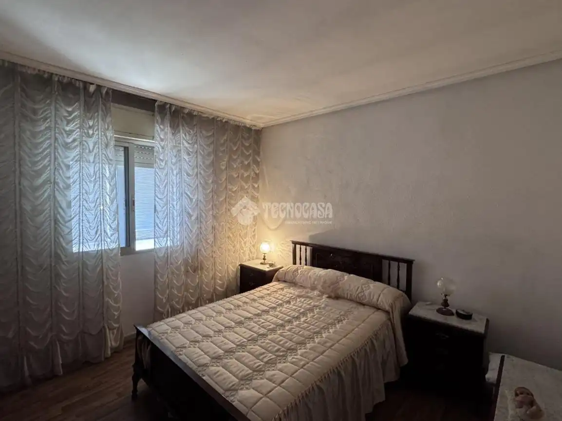 Habitación de Edificio en venta en León Capital 