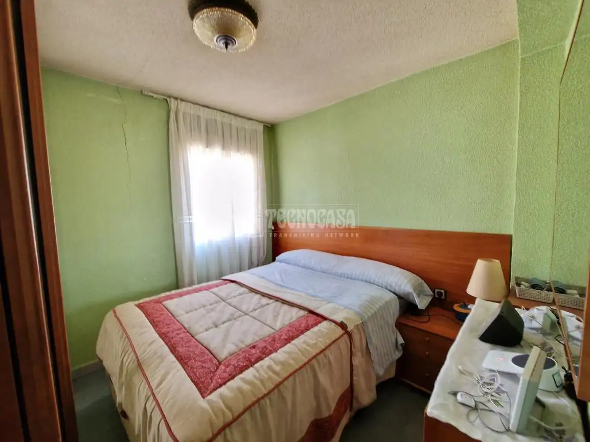 Habitación de Piso en venta en Madrid con Calefacción y Balcón