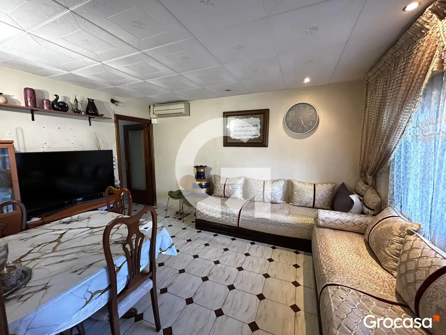 Living room of Flat for sale in Mataró  with Air Conditioner, Furnished and Oven