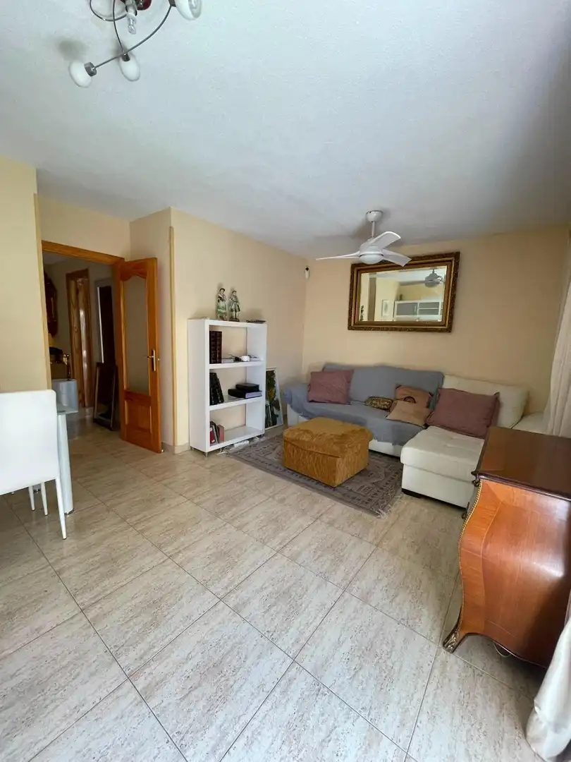 Sala d'estar de Pis de lloguer en Talamanca de Jarama amb Calefacció, Terrassa i Moblat