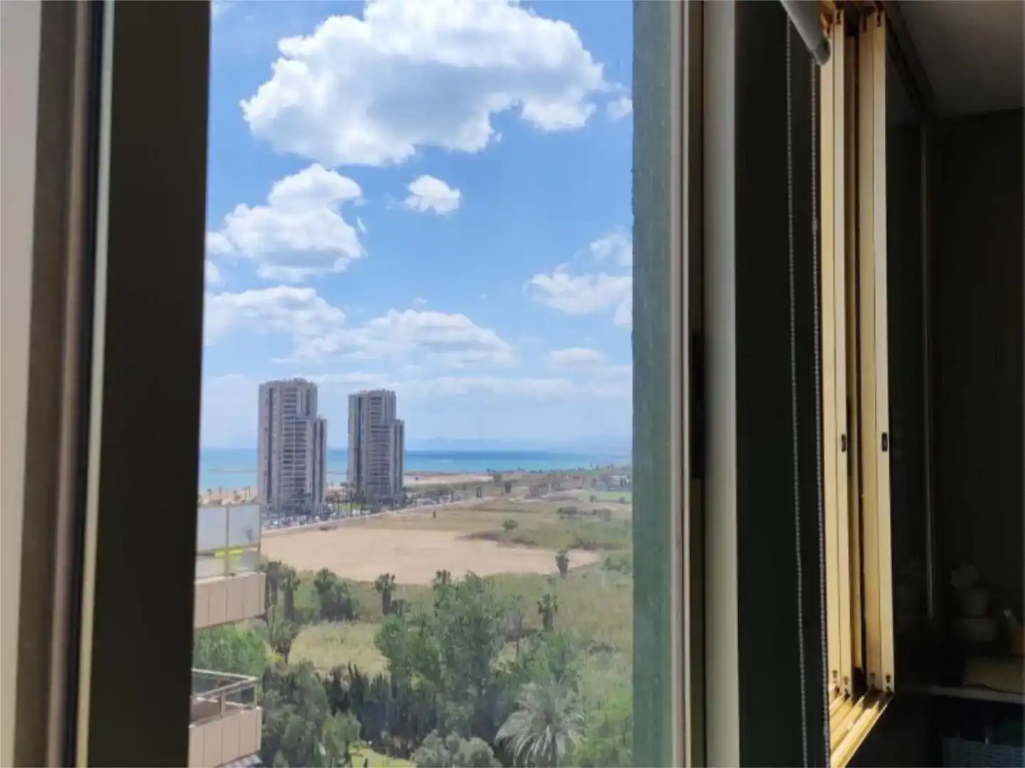 Außenansicht von Wohnung zur Miete in Cullera mit Schwimmbad und Balkon