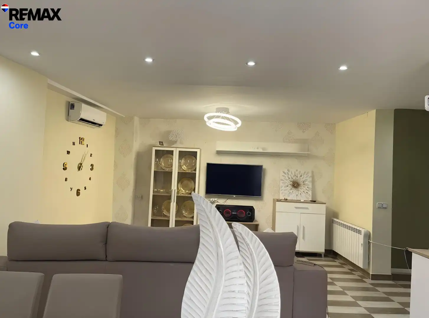 Wohnzimmer von Einfamilien-Reihenhaus zum Verkauf in Montijo mit Klimaanlage, Heizung und Terrasse