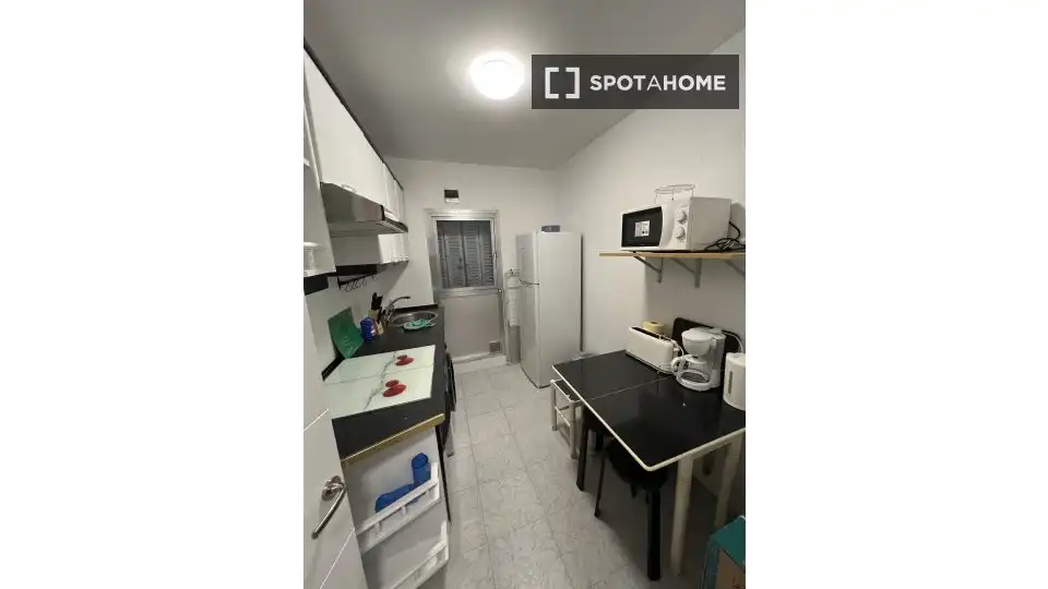 Kitchen of Flat for share in Madrid  with Air Conditioner, Heating and Terrace