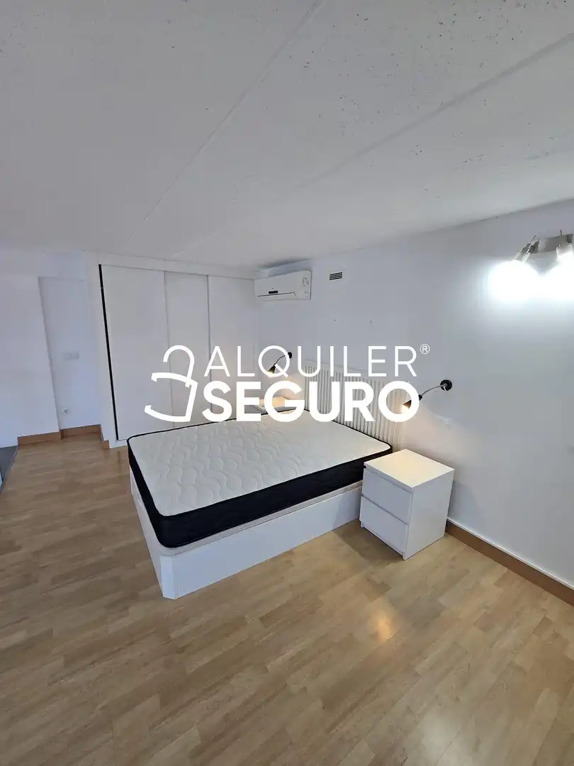 Bedroom of Lofts for rent in Torrejón de Ardoz  with Air Conditioner, Heating and Swimming Pool