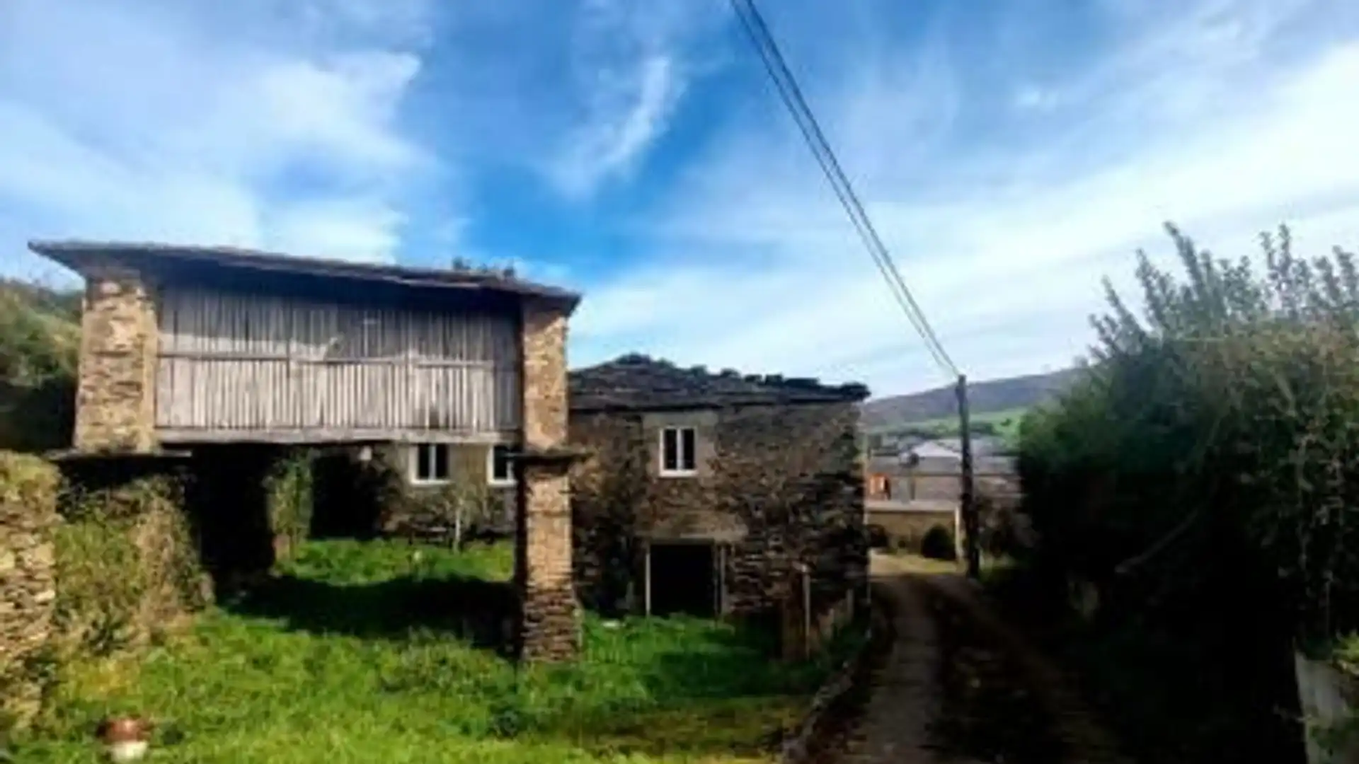 Vista exterior de Casa o chalet en venta en Vegadeo con Trastero