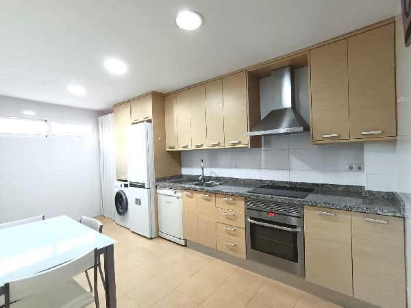 Kitchen of Flat for sale in Elche / Elx  with Air Conditioner