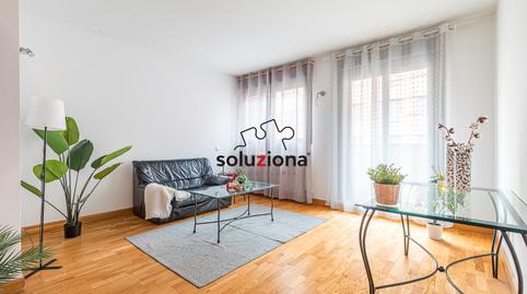 Foto 2 de Pis en venda a Calle César Navarro, El Bercial, Getafe