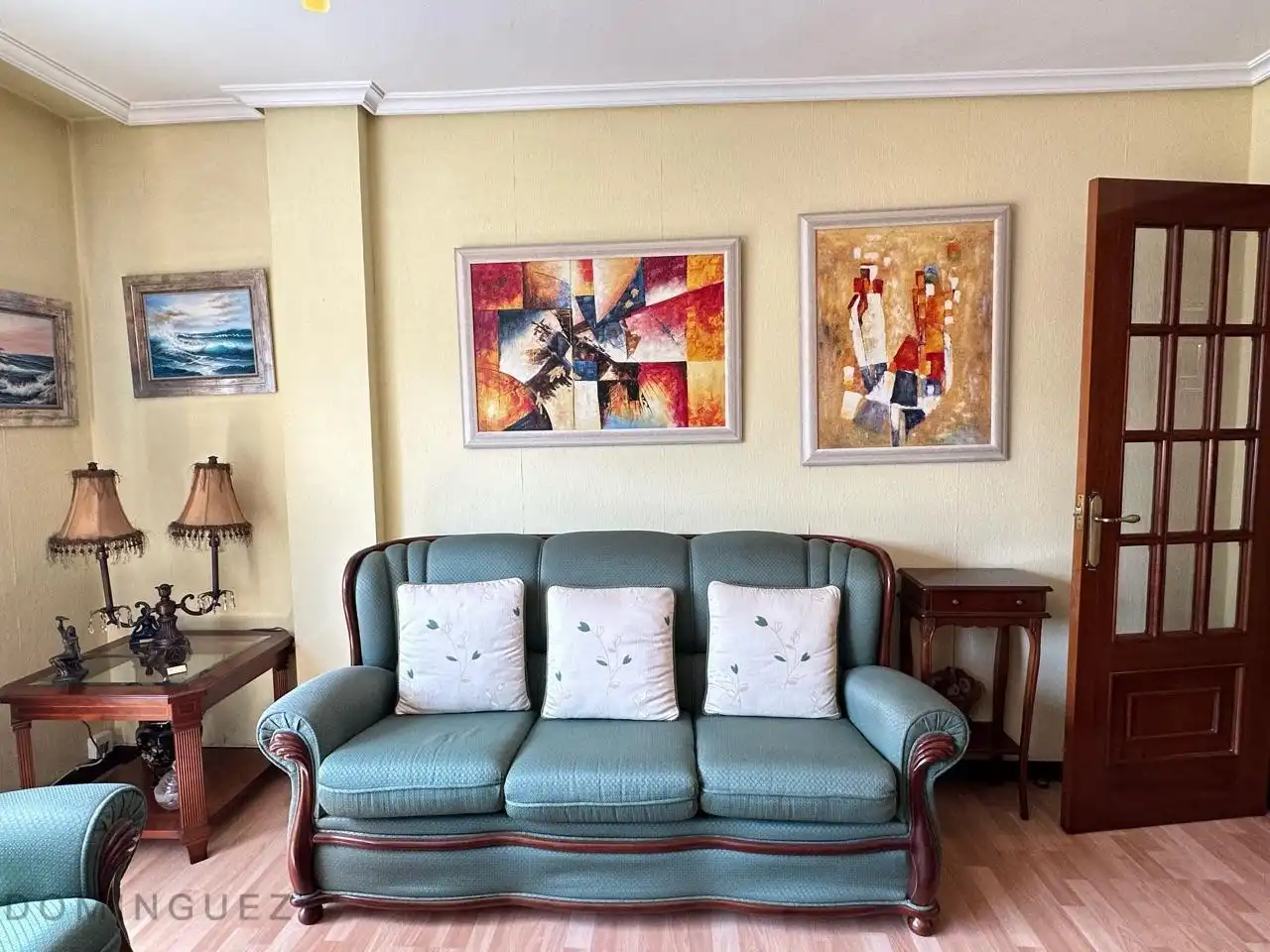 Sala d'estar de Apartament de lloguer en Vigo  amb Calefacció i Moblat