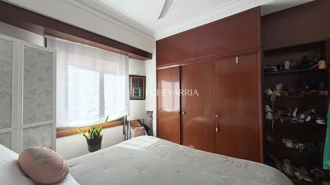 Bedroom of Flat for sale in Indautxu