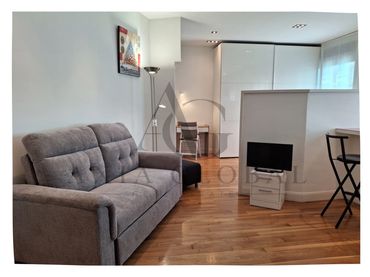 Appartamento con balcone in affitto a Iparragirre Kalea