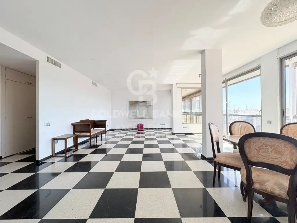 Piso de alquiler en Valencia con Terraza