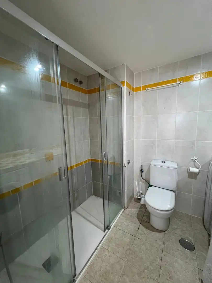 Baño de Apartamento en venta en Estepona con Aire acondicionado, Terraza y Piscina