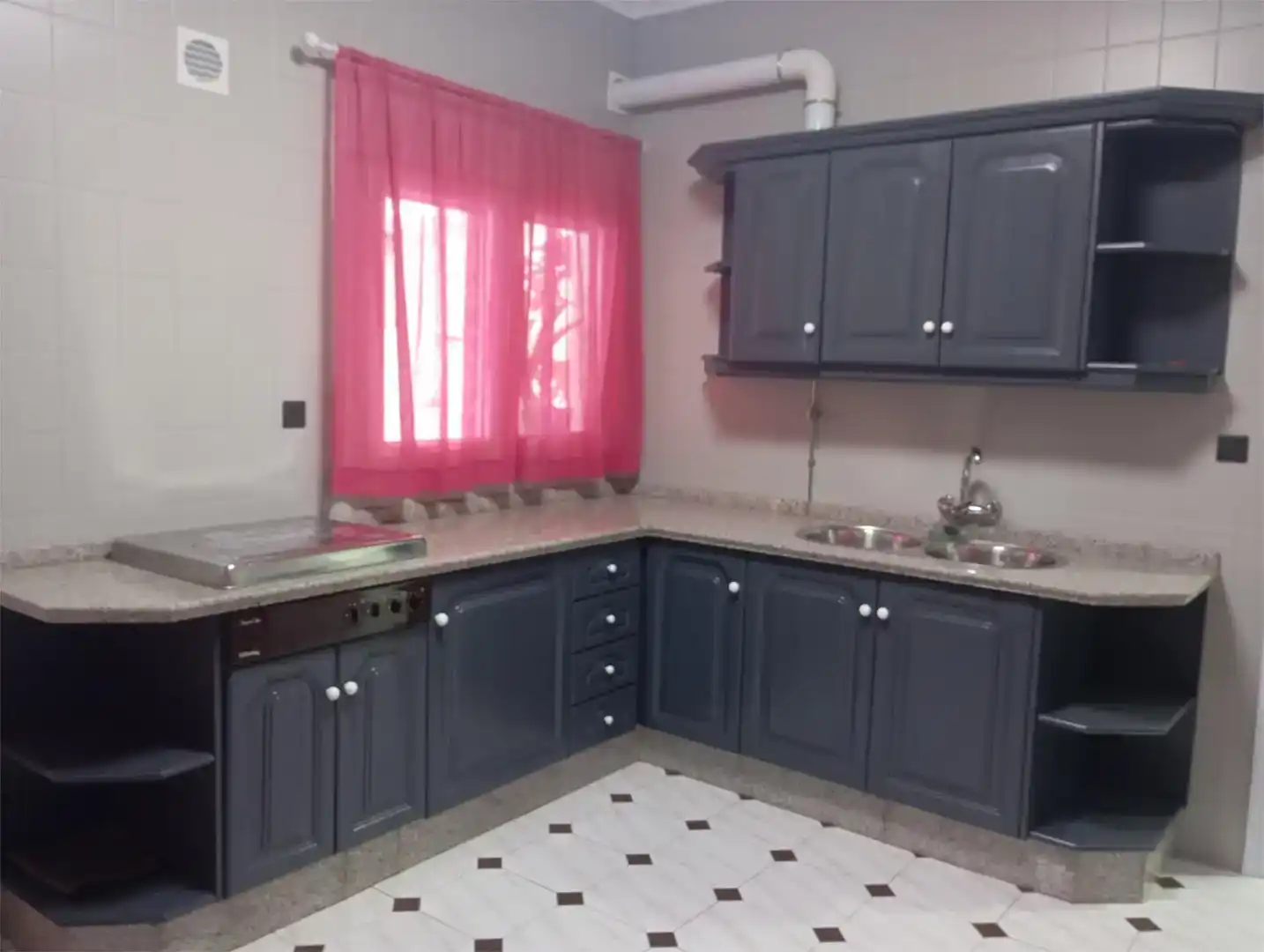 Cuina de Casa adosada en venda en Medellín amb Aire condicionat, Jardí privat i Traster