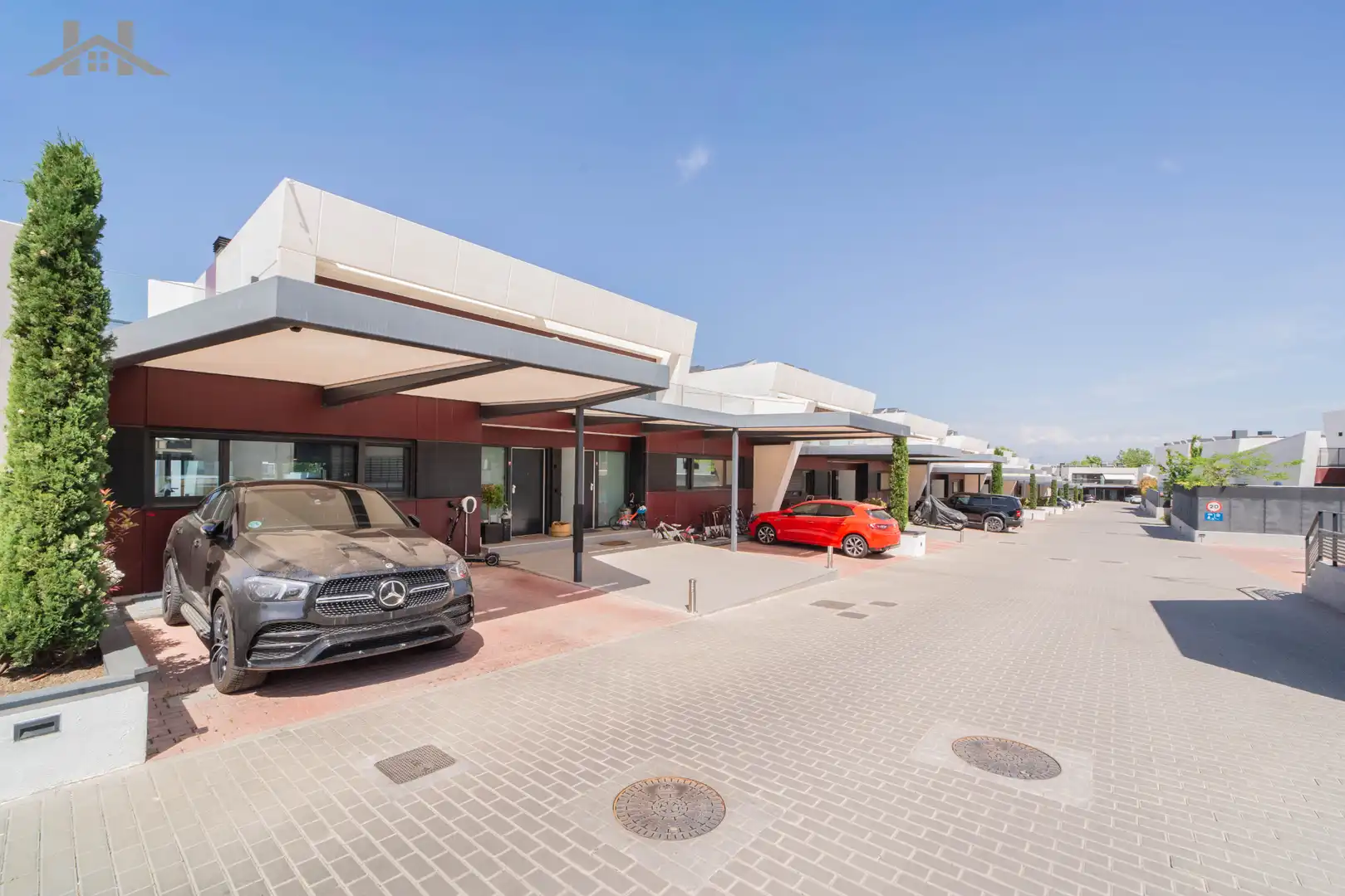 Aparcament de Casa o xalet en venda en Boadilla del Monte amb Calefacció, Jardí privat i Parquet