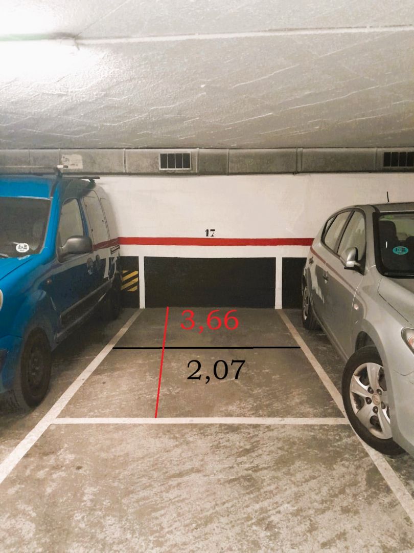 Garage to rent in Carrer de Biscaia, 378, Navas