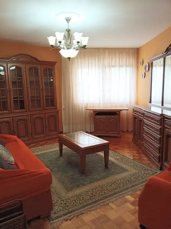Sala d'estar de Pis en venda en Foz amb Calefacció, Traster i Moblat
