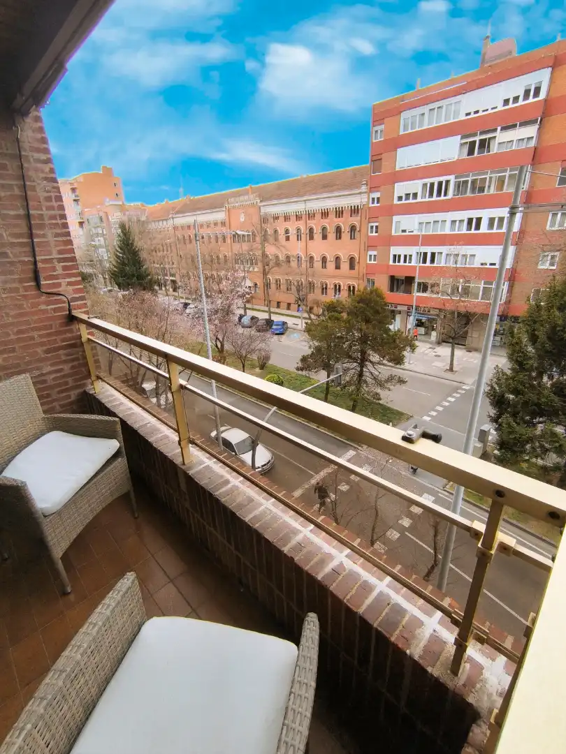 Vista exterior de Piso en venta en Palencia con Calefacción, Parquet y Terraza
