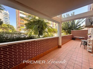 Pis amb piscina en venda a Calle Calle Llebeig
