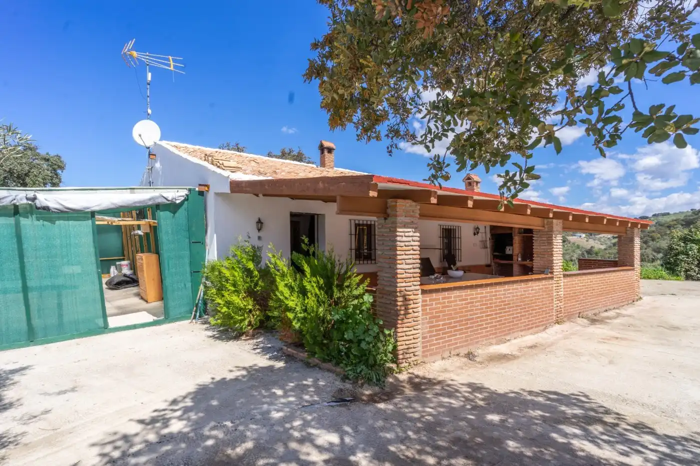 Vista exterior de Casa o xalet en venda en Málaga amb Terrassa, Traster i Piscina