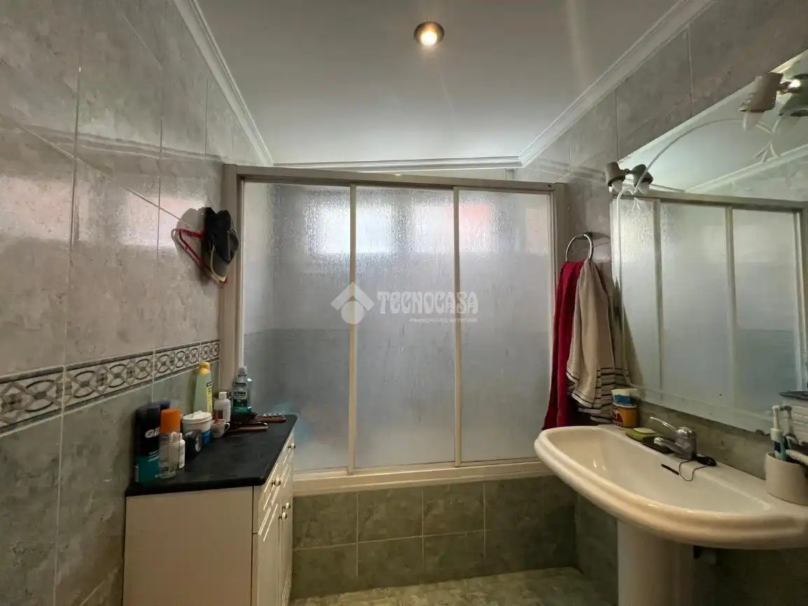 Bathroom of Flat for sale in Valladolid  with Heating and Terrace