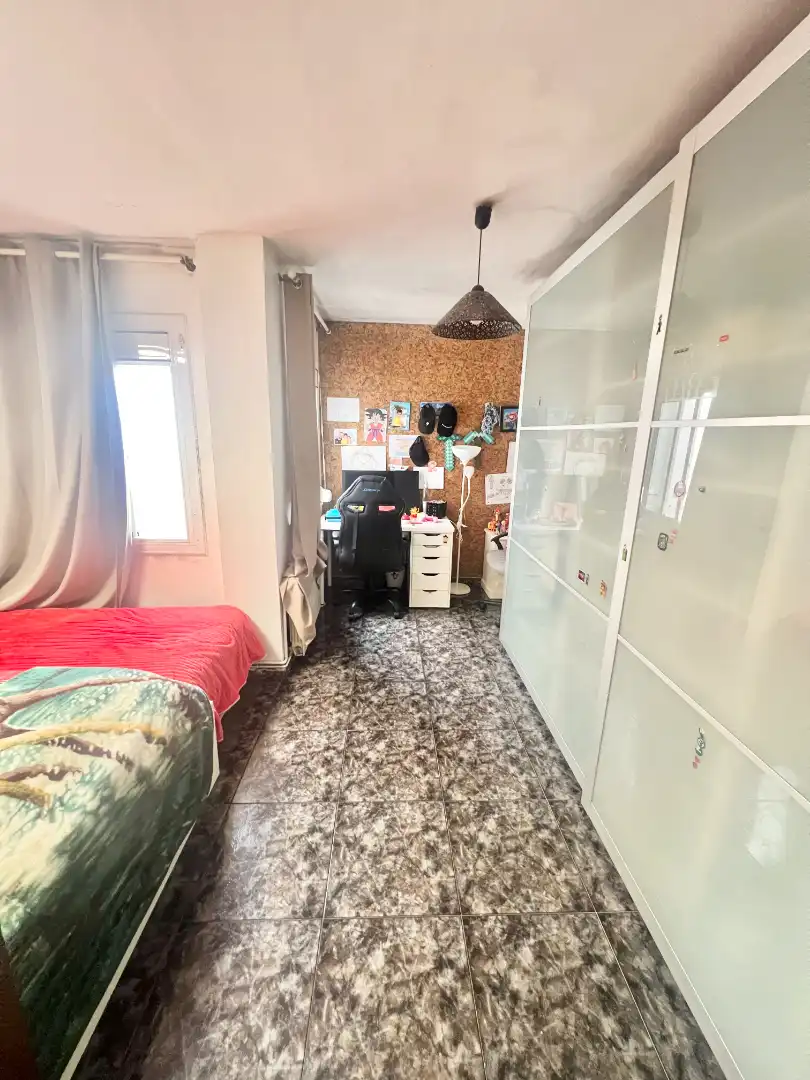 Habitación de Ático en venta en Sant Boi de Llobregat con Calefacción y Balcón