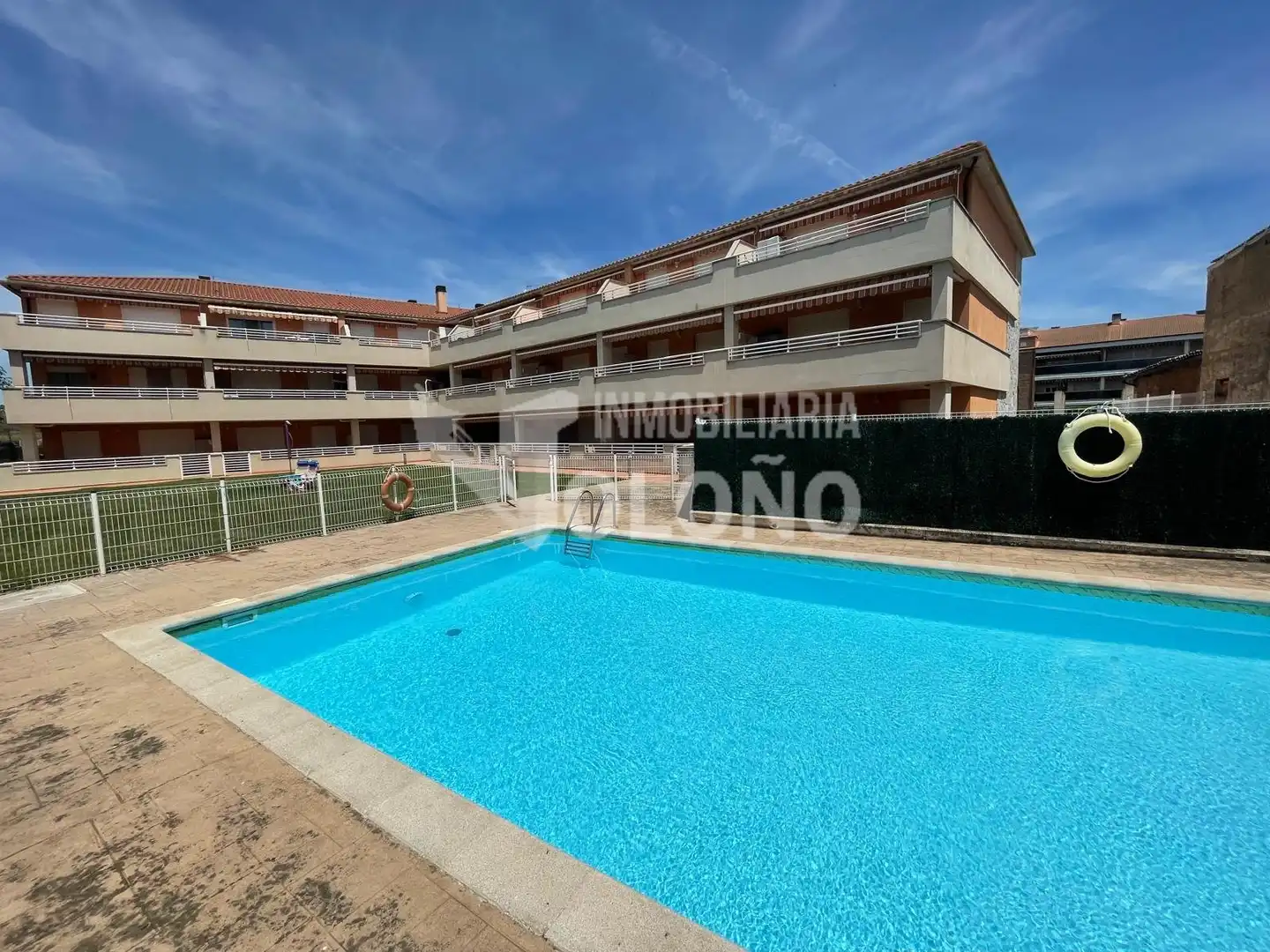 Schwimmbecken von Wohnungen zum Verkauf in Alesanco mit Heizung, Terrasse und Abstellraum