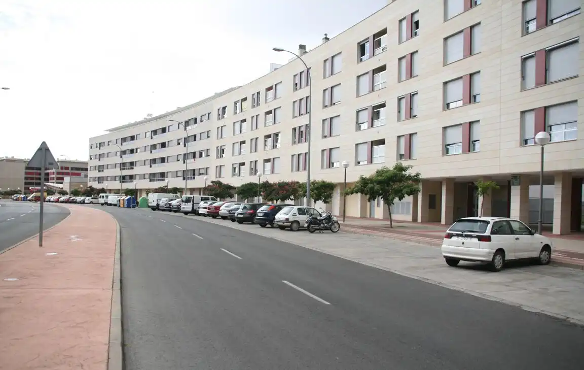 Außenansicht von Garage zum Verkauf in  Logroño