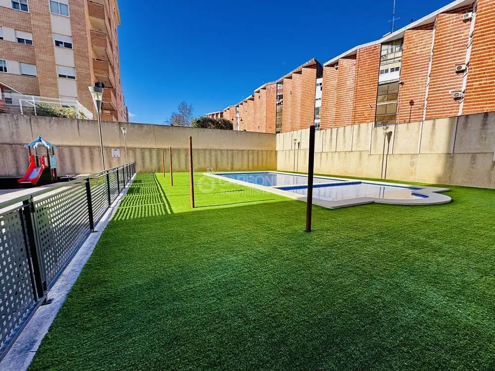 Swimming pool of Flat for rent in Zona Nord 