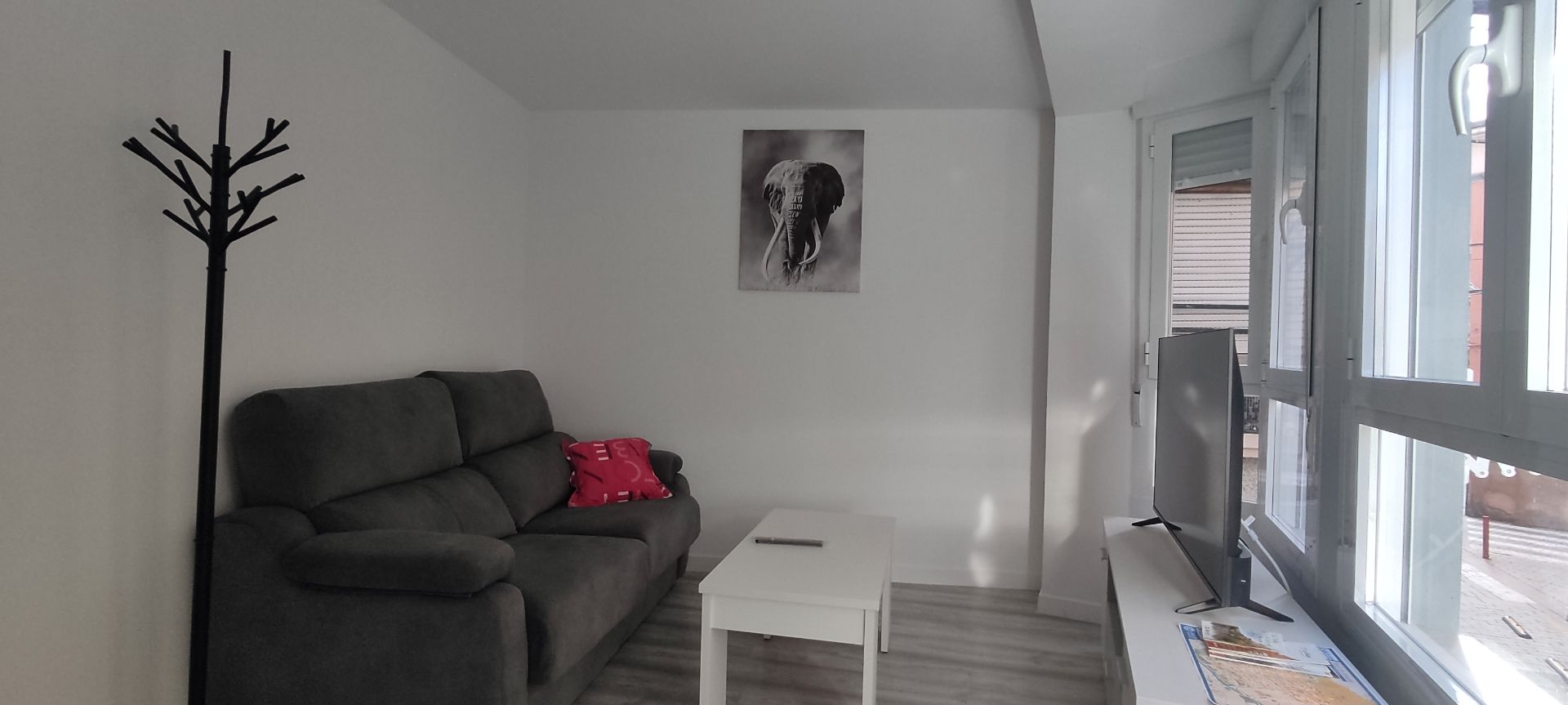 Wohnzimmer von Wohnungen miete in Arnedo mit Heizung, Parkett und Möbliert