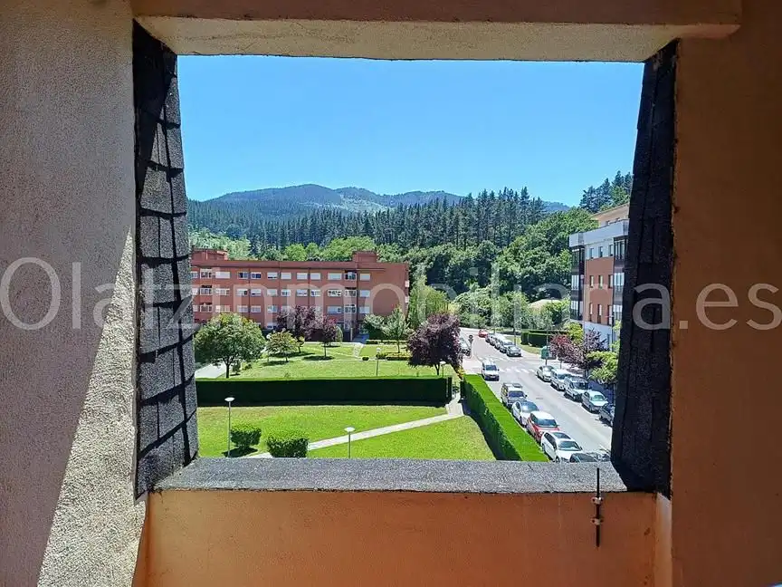 Außenansicht von Wohnung zum Verkauf in Güeñes mit Heizung, Abstellraum und Balkon
