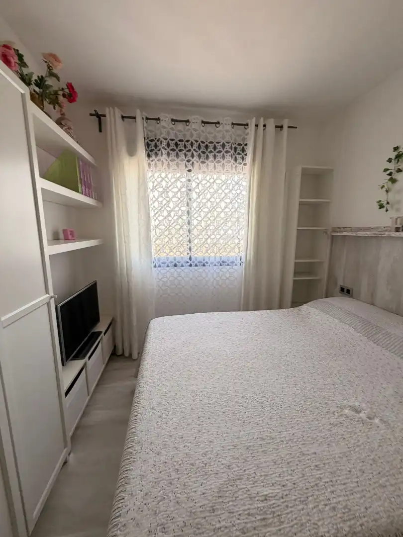 Habitación de Casa adosada en venta en Orihuela con Aire acondicionado, Terraza y Amueblado