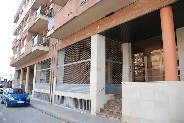 Business premises for sale in Joan Maragall 2