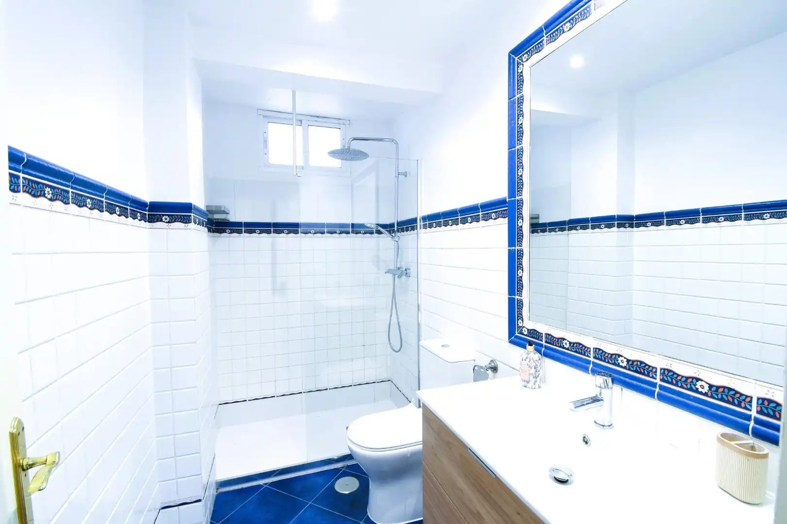 Baño de Piso en venta en Jerez de la Frontera con Aire acondicionado, Terraza y Amueblado