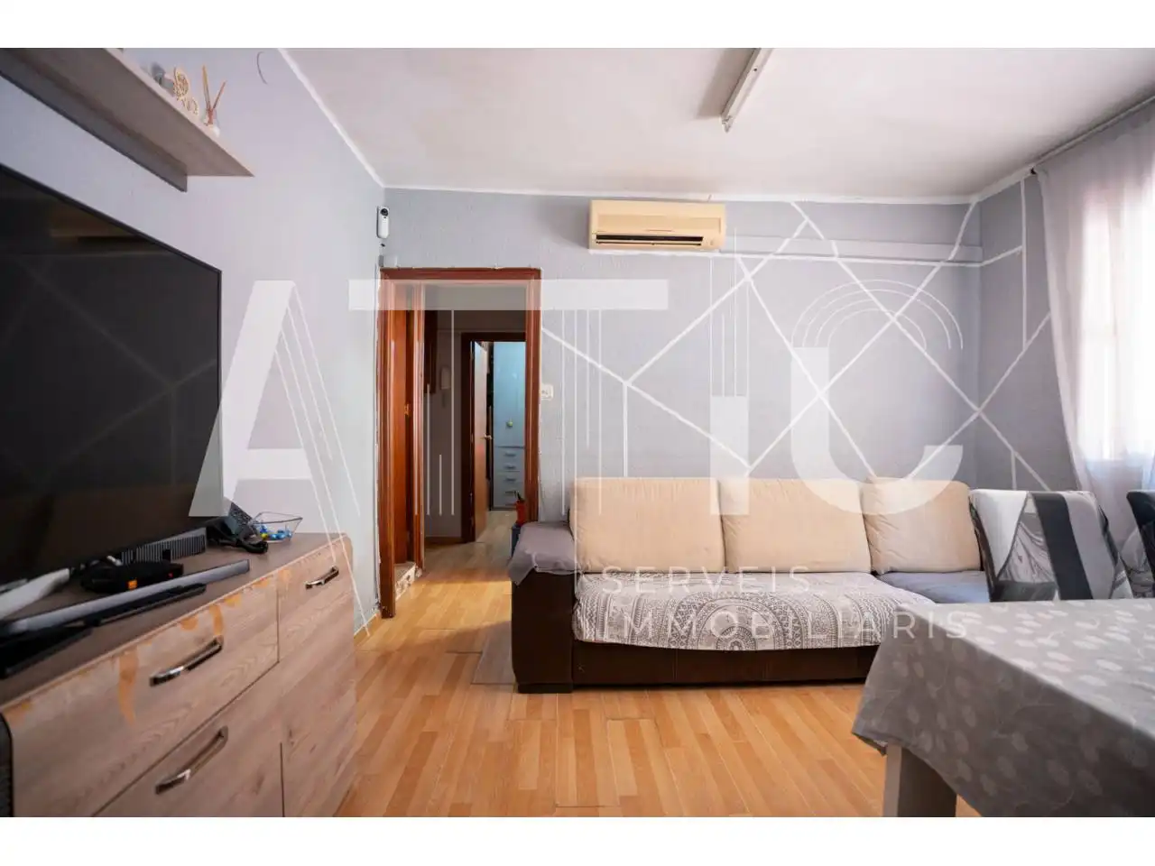 Sala de estar de Piso en venta en Sabadell con Parquet