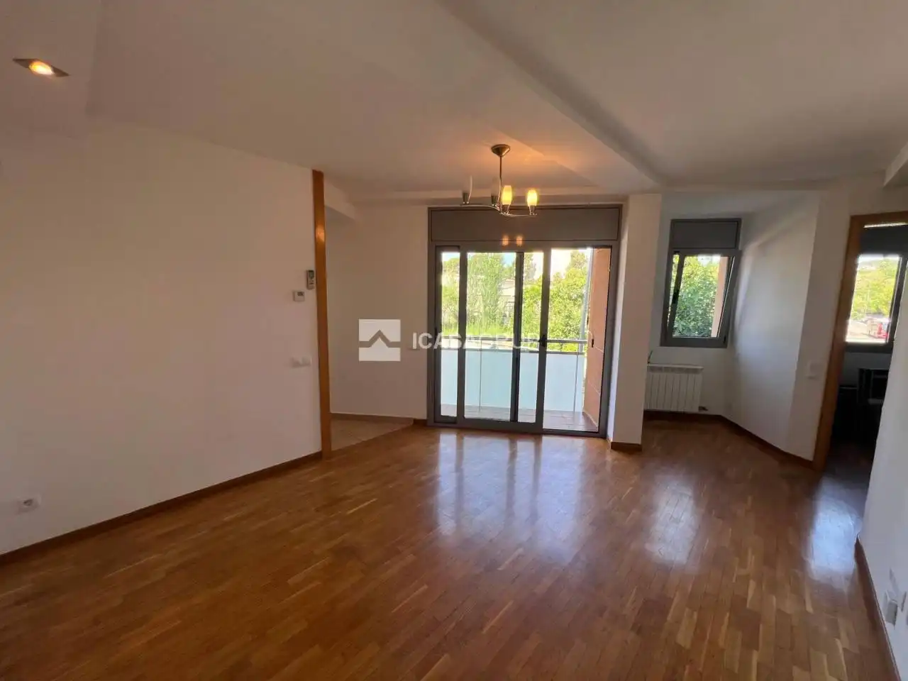 Sala d'estar de Pis en venda en Rubí amb Aire condicionat, Calefacció i Parquet